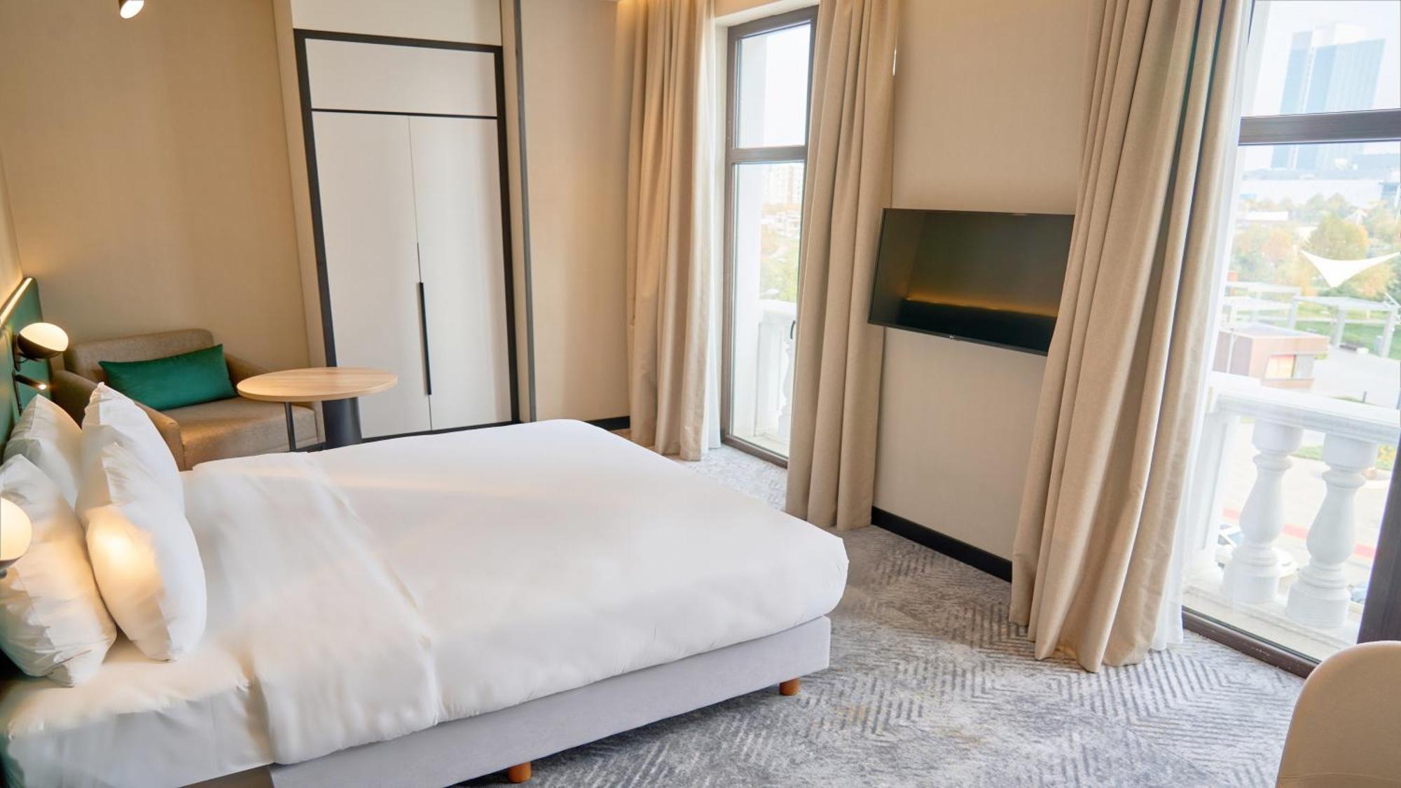 Holiday Inn Tashkent City By Ihg Εξωτερικό φωτογραφία